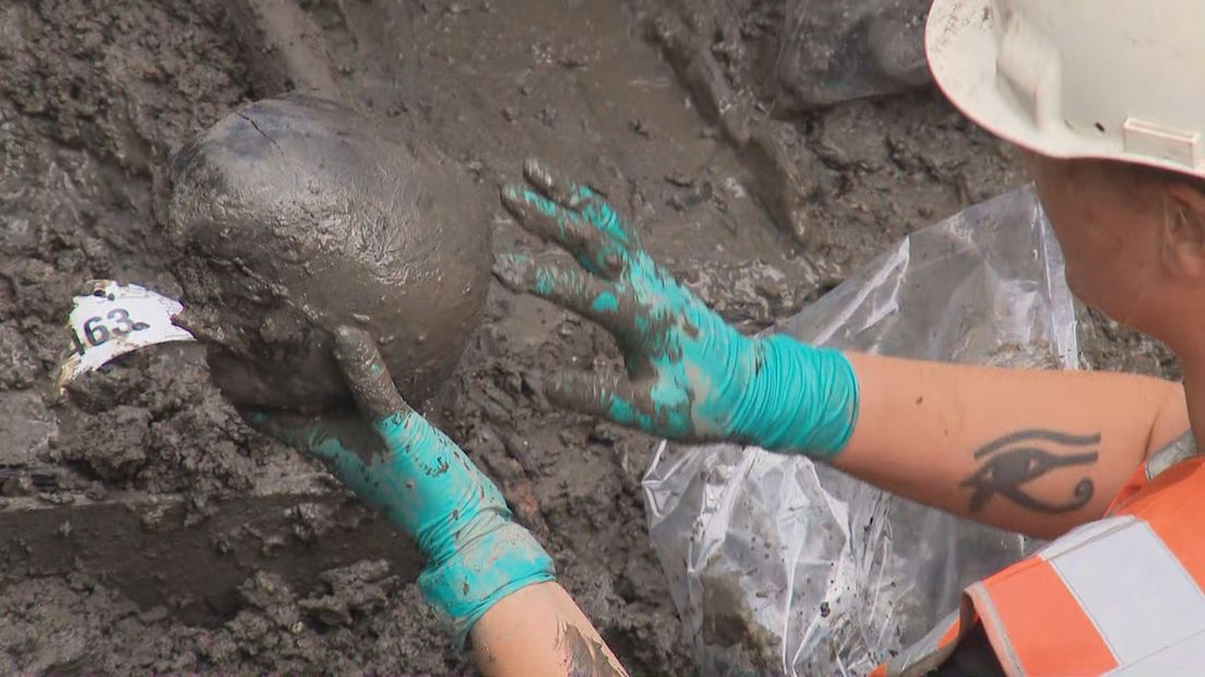 Botten gevonden in de binnenstad