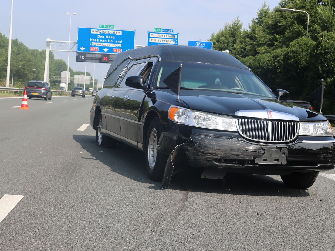 Lijkwagen ongeluk op de snelweg