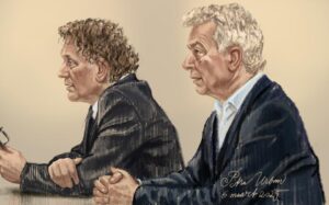 Journalist Kees van der Spek (links) en oud-presentator van Spoorloos Derk Bolt (rechts) tijdens hun verhoor in de rechtbank van Utrecht. Illustratie: Petra Urban
