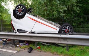 Auto ongeluk op de snelweg