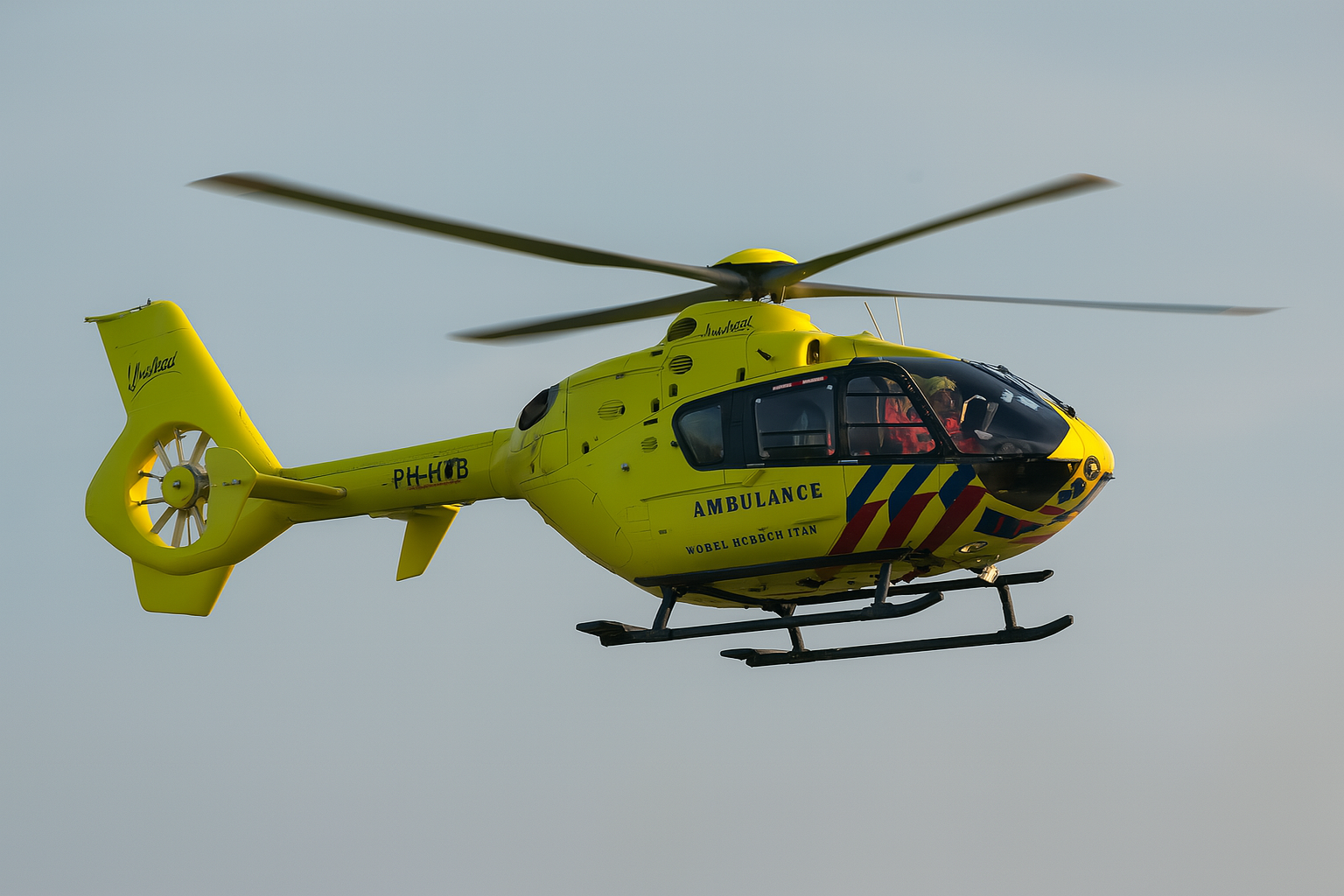 Traumahelikopter naar Boelenslaan: kind ernstig gewond na ongeval