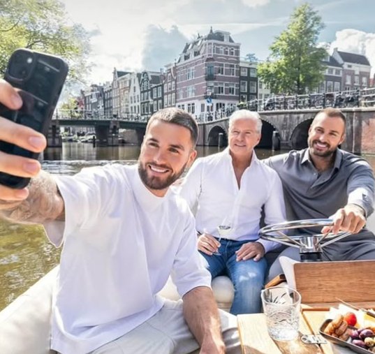 Zeldzame foto: zo ziet het zoontje van Dave Roelvink er nu uit