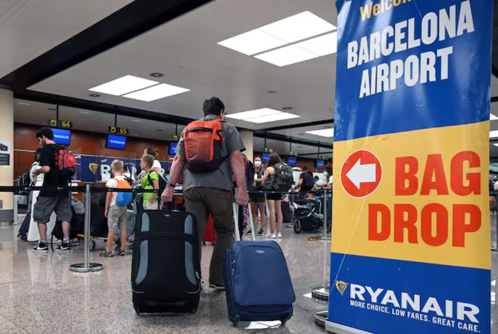 Ouders laten 10-jarige zoon achter op luchthaven van Barcelona om vlucht naar Marokko te halen