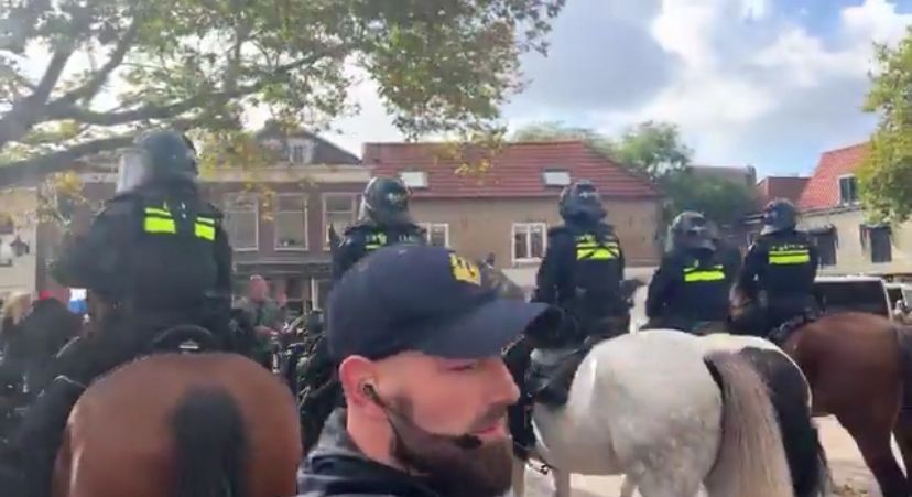Drie aanhoudingen bij demonstratie tegen komst asielzoekerscentrum in Schiedam