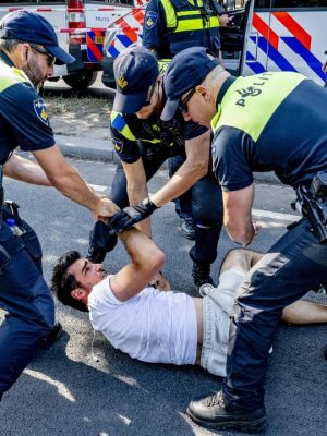 Zo kom je Den Haag in en uit als Extinction Rebellion straks A12 blokkeert