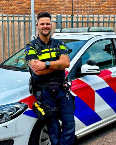 “77-jarige man beroofd in Utrecht, agent helpt en betaalt boodschappen”