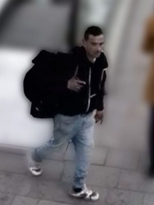 Asielzoeker vraagt stratenmakers om sigaret en deelt vervolgens keiharde klappen uit