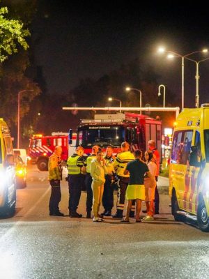 Ravage na botsing drie auto’s op kruising, man aangehouden