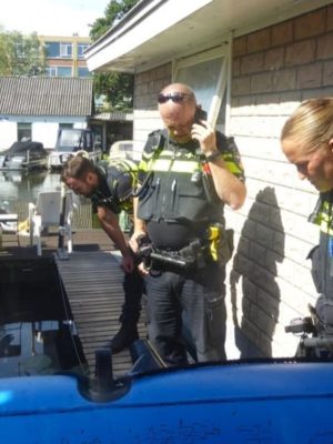 Schoen met mensenvoet gevonden in kanaal: ‘Er hing een bot aan’