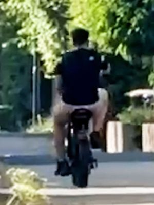 Jonge man op fatbike valt vrouwen onverwacht lastig: ‘Hij sloeg keihard’