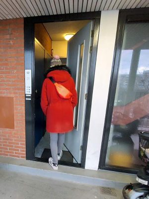 Vrouw (77) durft haar woning niet meer in nadat haar zoon die heeft toegeëigend