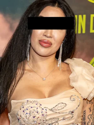 Ouders bezoeken opgepakte realityster Jessica C. voor het eerst: ‘Ze was blij met de warme kleren’