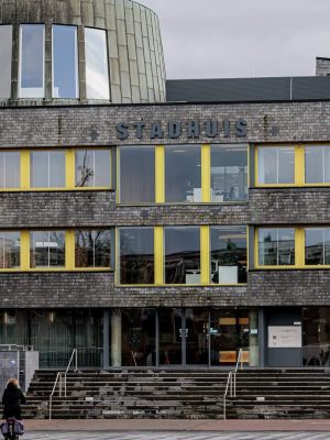 Doetinchem zegt bijna unaniem ‘ja’ tegen azc, ondanks vuurwerk en protest voor de deur