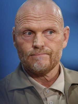 FC Twente neemt na vier speelrondes afscheid van trainer Joseph Oosting