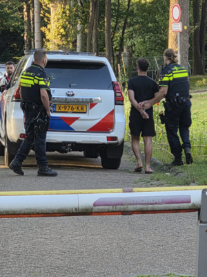 “Chaos bij azc Wageningen: ruzie escaleert in vechtpartij met gewonden”