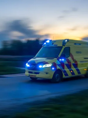 Dodelijk ongeluk in Honselersdijk: fietser komt om bij aanrijding met vrachtwagen