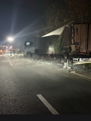 A58 volledig dicht na chaotische crash
