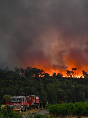 Update: Bosbrand in Zuid-Frankrijk is de grootste sinds 1949 en blijft uitbreiden