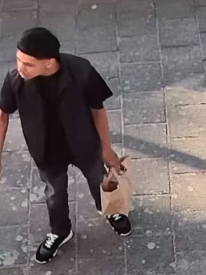 Crimineel gebruikt dankbetuiging na uitvaart voor geraffineerde babbeltruc bij weduwe