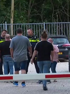 Familie bestormt azc Breda in zoektocht naar vermiste Kianna (15)