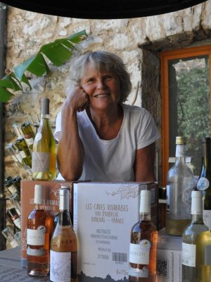 Marie-Louise (67) knapte vervallen boerderij op in Frankrijk: ‘Vrienden verklaarden ons voor gek’