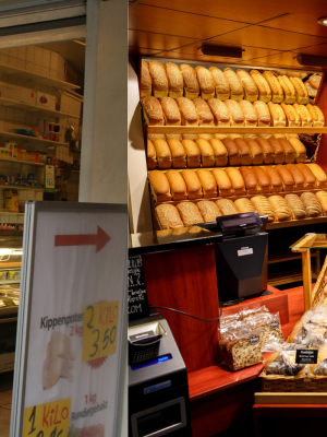 De échte Rotterdammer verdwijnt langzaam – van warme bakker naar halal slager