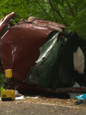 16-jarige rijdt stiekem weg met auto van ouders – vier tieners komen om bij horrorcrash