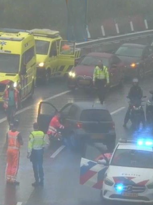 A10 muurvast na reeks ongelukken – automobilisten staan urenlang vast