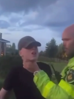 Tiener daagt agent uit in Roosendaal – seconden later grijpt de politie hem bij de keel en gaat het los op camera