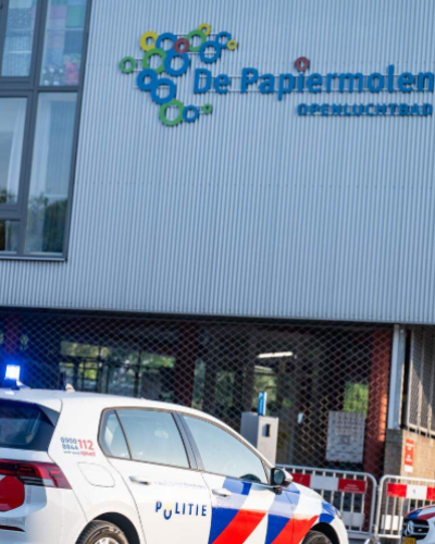 Paniek en massale ontruiming: schoten veroorzaken chaos bij drukbezocht zwembad