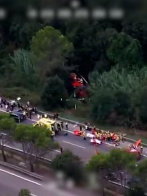 Ongeluk met toeristenbus nabij Barcelona: 53 gewonden