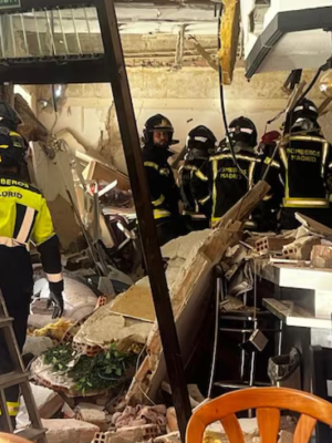 Dode en 25 gewonden bij zware gasexplosie in café in Madridse wijk Vallecas