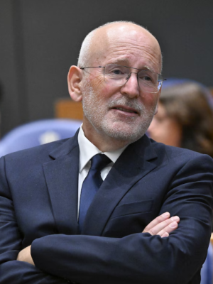 Frans Timmermans doet aangifte na intimidatie in café