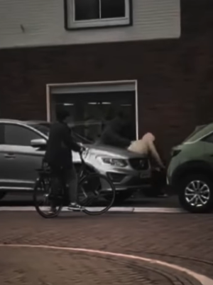 Delano door Defend Netherlands opgespoord en in elkaar geslagen: politie onderzoekt ‘eigen rechter’-actie