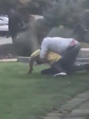 Onrust bij AZC Harderwijk: omwonenden grijpen zelf in en houden jongeren aan