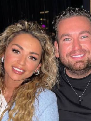 Horror voor volkszanger Sander: auto gestolen met zijn drie kinderen erin