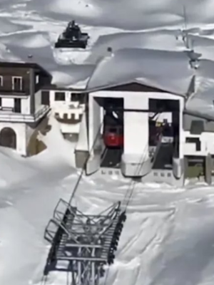 Kabelbaan buiten werking na botsing: honderd skiërs en wandelaars per helikopter geëvacueerd