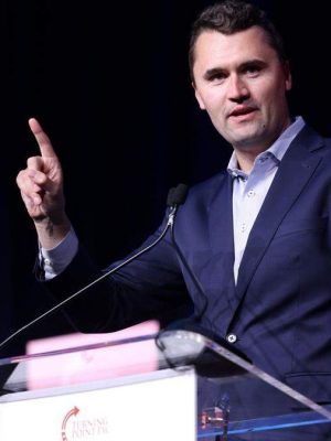 Trump-vertrouweling Charlie Kirk (31) neergeschoten tijdens evenement in Utah