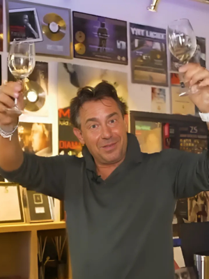 Zeldzame familiefoto van Marco Borsato ontroert heel Nederland