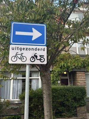 Straat wordt onterecht eenrichtingsweg, buurt weet van niks: ‘Ronduit belachelijk’