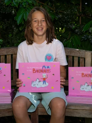 Maas (12) geneest van kanker en zamelt nu tonnen in voor onderzoek