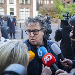 Advocaten Borsato in de aanval: ‘Moeder stuurde naaktfoto’s van dochter rond’