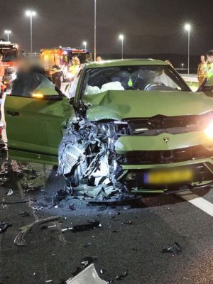 Peperdure Lamborghini total loss bij crash: snelweg urenlang dicht, Elia aangehouden