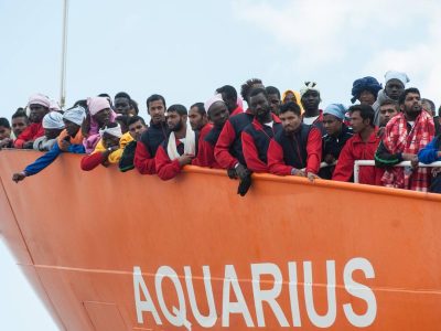 Hotel voor arbeidsmigranten eindelijk geopend, inclusief sportruimte en supermarkt