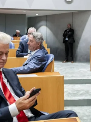 Opmerkelijke verschuivingen in de Maurice de Hond-peiling van deze week