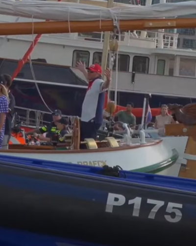 koning Willem-Alexander heeft aanvaring tijdens Sail