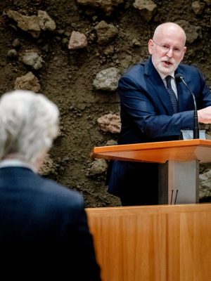 Frans Timmermans haalt uit naar Geert Wilders: “Uitsluiten van 1 miljoen mensen mag nooit normaal worden”